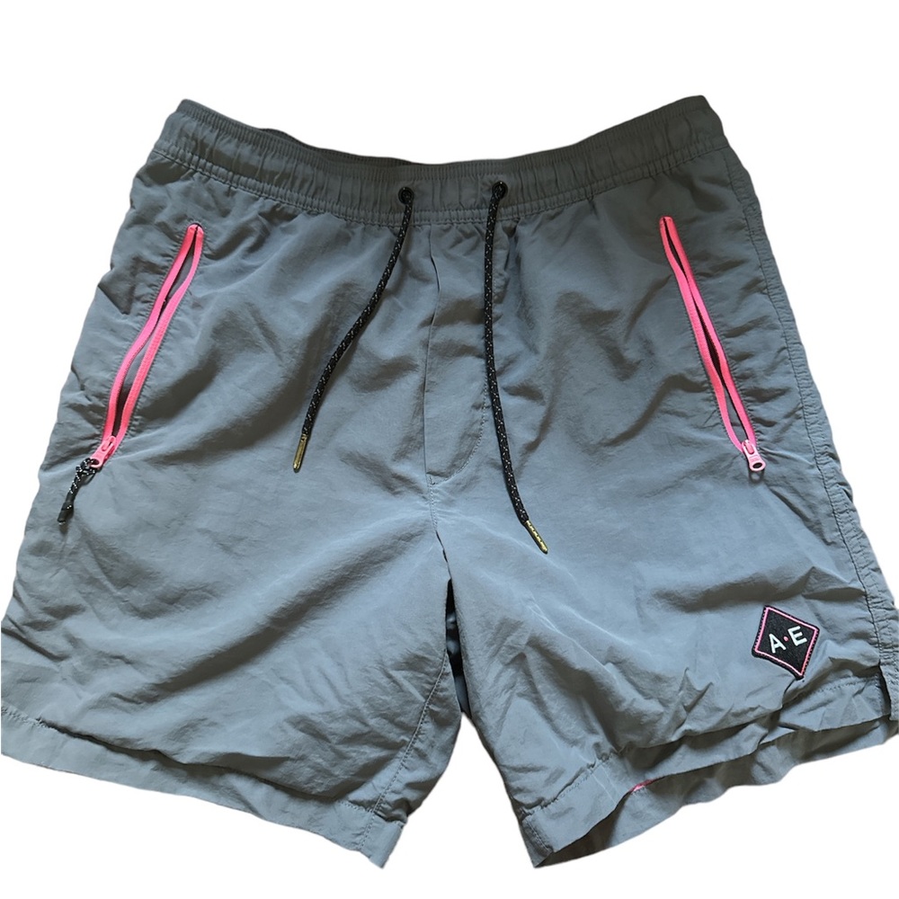 All day shorts men’s small